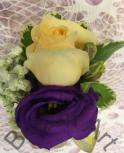 Corsage of Rose and assorted - CODE 7135